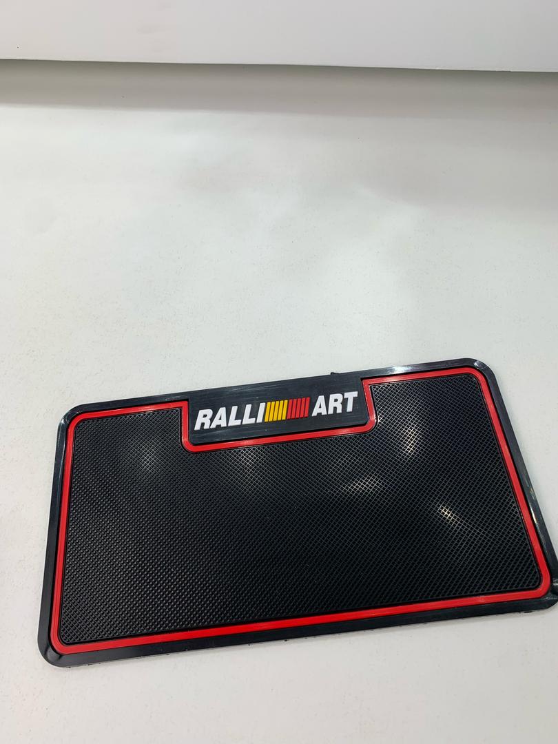 بساط مضاد للانزلاق للسيارة – RALLI ART