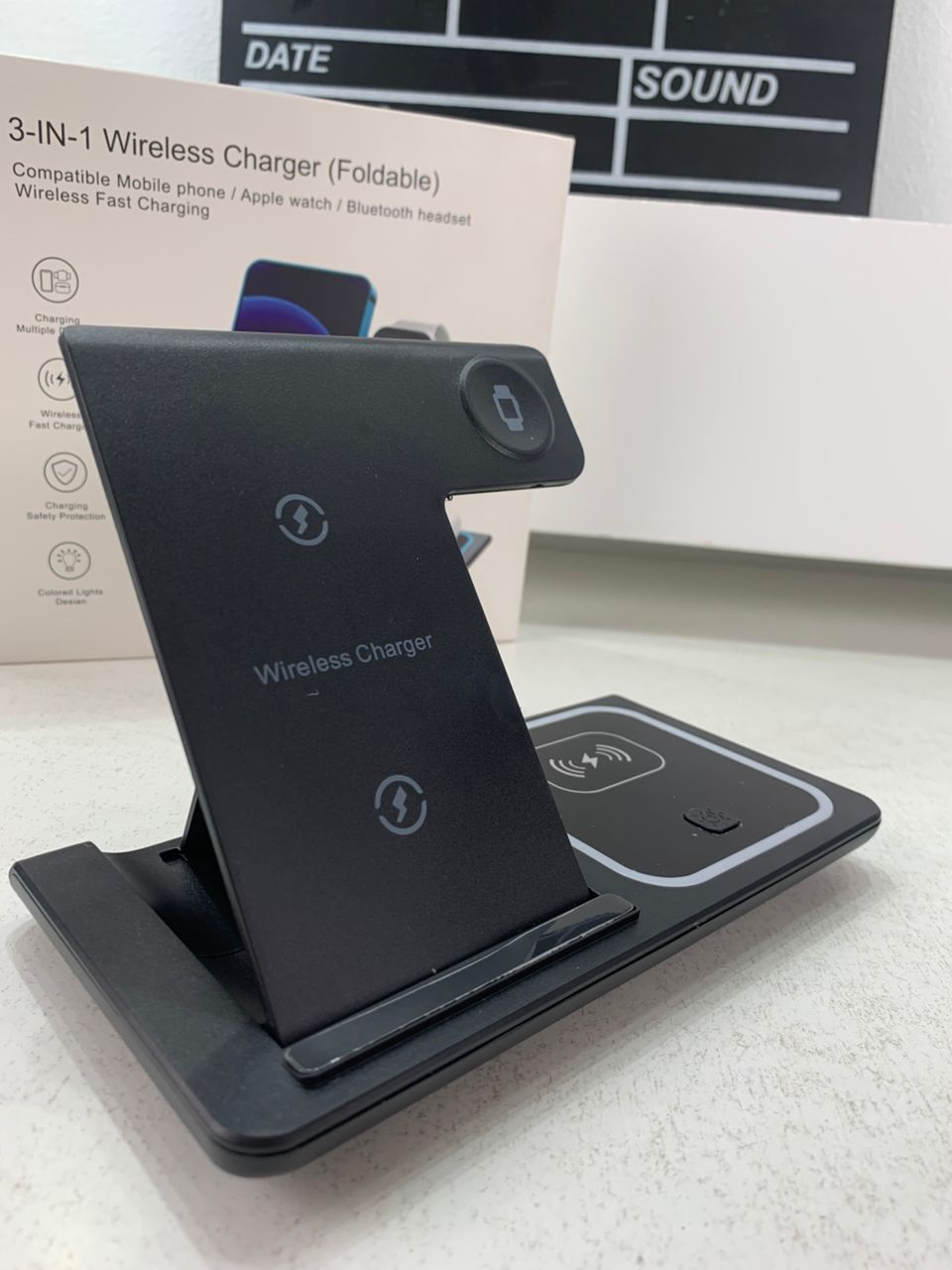 قاعدة شحن لاسلكية 3 في 1